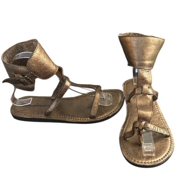 KOOLABURRA Women’s Metallic Bronze Gladiator Sandals - Picture 3 of 5